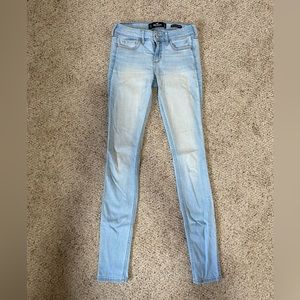 Hollister jeans, light wash, size 0 long W24 L32